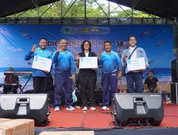 Joget Topeng Berhadiah Ponsel Bikin Heboh Jalan Sehat Dies Natalis ke-38 USM